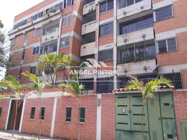 #1539 - APARTAMENTO para Venta en Barquisimeto - K - 2