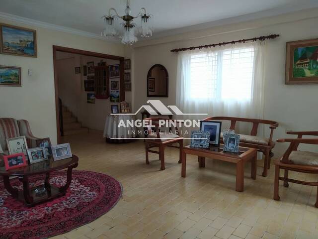 #2032 - CASA para Venta en Maracaibo - V