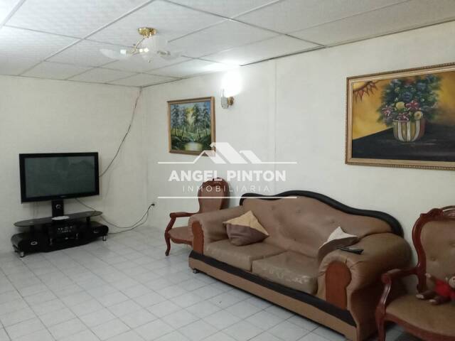 #2467 - CASA COMERCIAL para Venta en Maracaibo - V - 3