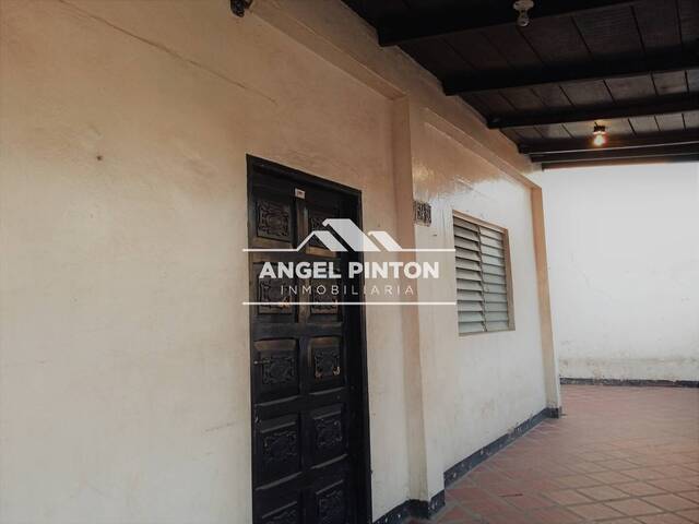 #2791 - CASA COMERCIAL para Venta en Maracaibo - V - 3