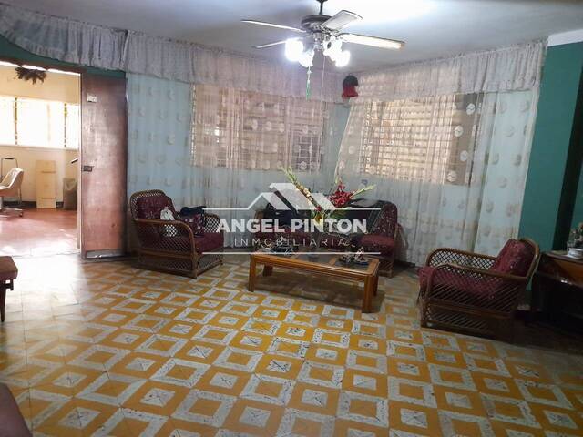 #3133 - CASA COMERCIAL para Venta en Maracaibo - V - 2
