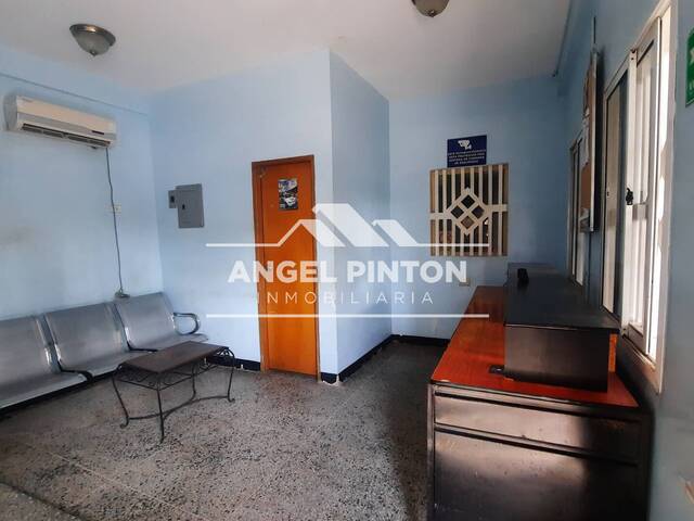 #3398 - CASA COMERCIAL para Venta en Maracaibo - V - 2