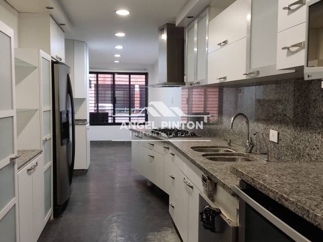 #5047 - APARTAMENTO para Alquiler en Caracas - A