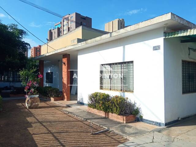 #3749 - CASA COMERCIAL para Venta en Maracaibo - V - 2