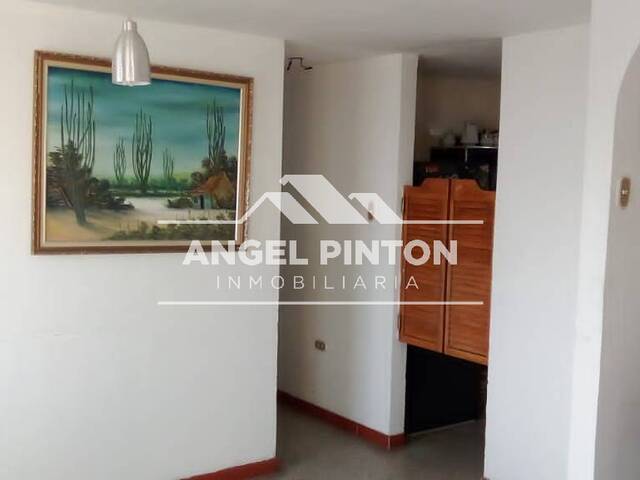 #3808 - APARTAMENTO para Venta en Barquisimeto - K - 2