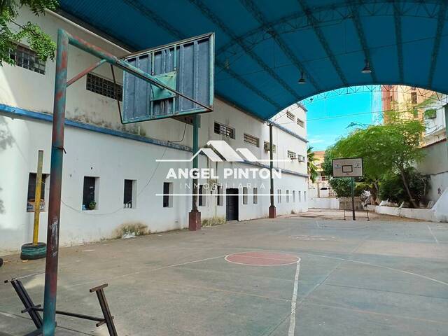 #3811 - EDIFICIO COMERCIAL para Venta en Maracaibo - V - 3