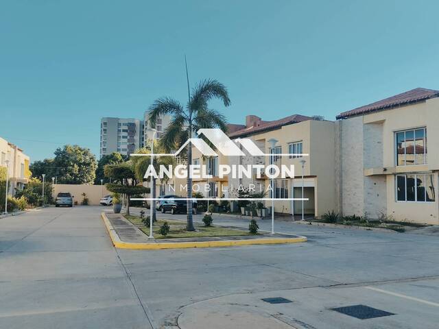 #3874 - CONJUNTO CERRADO para Venta en Maracaibo - V