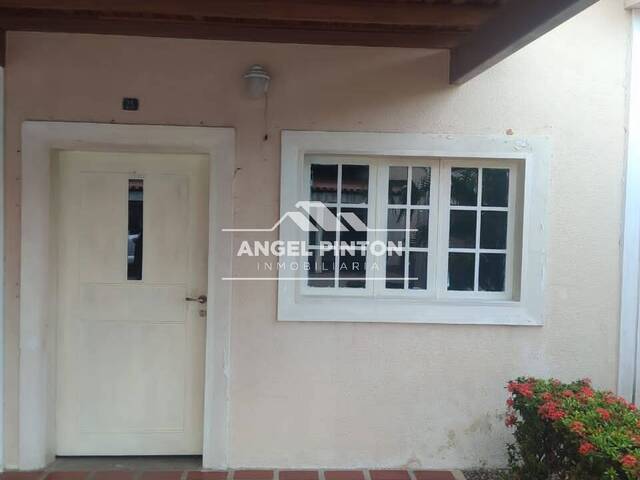 #3892 - APARTAMENTO para Alquiler en Ciudad Ojeda - V - 2
