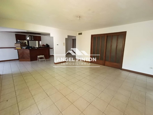 #4141 - CASA COMERCIAL para Venta en Maracaibo - V - 2