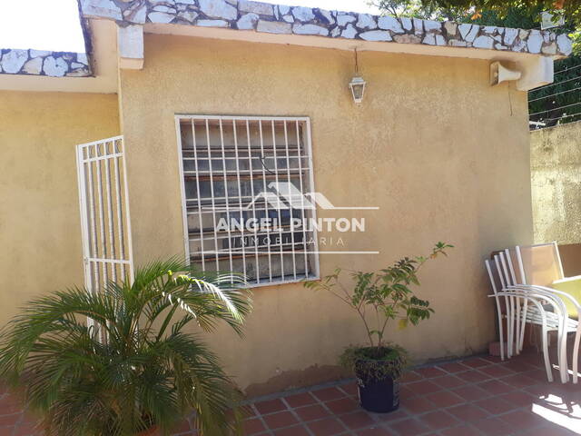#4327 - CASA para Venta en Maracaibo - V - 2