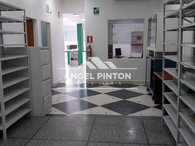 #4453 - CASA COMERCIAL para Venta en Barquisimeto - K - 2