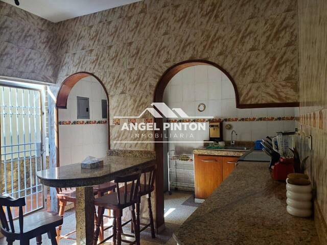 #4466 - CASA COMERCIAL para Venta en Maracaibo - V - 2