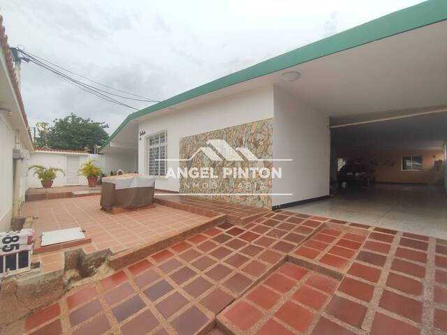 #4511 - CASA para Venta en Maracaibo - V - 2