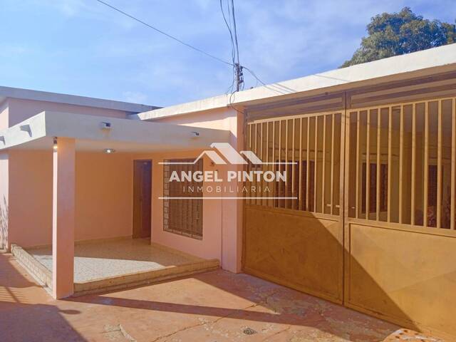 #4299 - CASA COMERCIAL para Venta en Maracaibo - V - 1