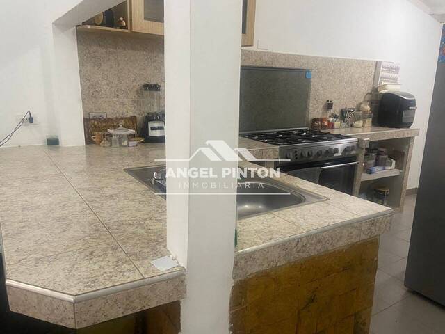 #5523 - CONJUNTO CERRADO para Venta en Maracaibo - V - 3