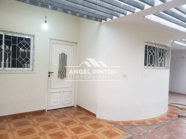 #4561 - CONJUNTO CERRADO para Venta en Maracaibo - V - 1