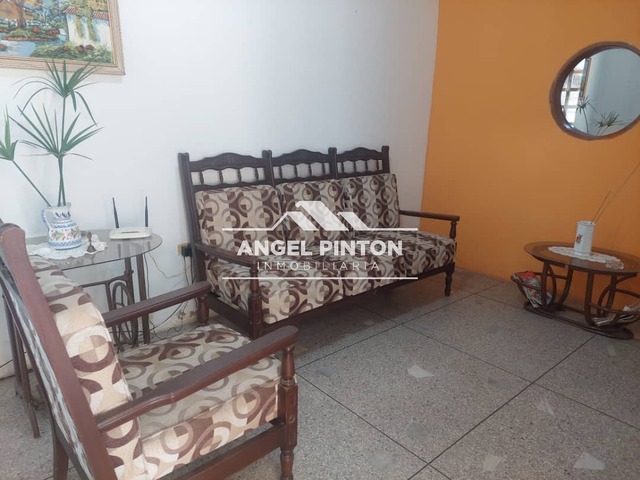 #4879 - CONJUNTO CERRADO para Venta en Maracaibo - V - 2