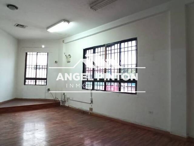 #2810 - LOCAL COMERCIAL para Venta en Maracaibo - V