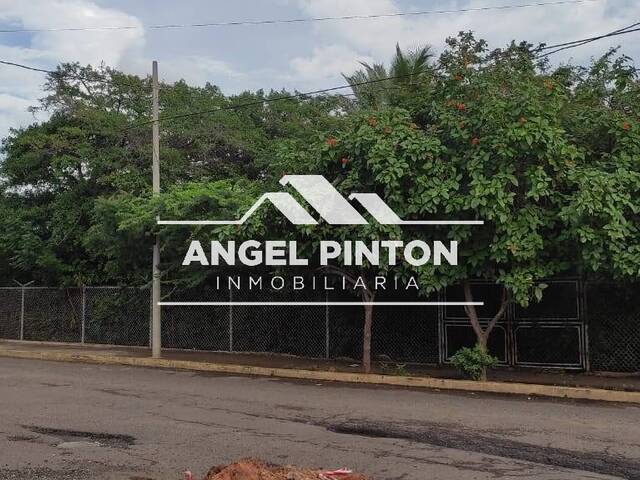 #4250 - TERRENO para Venta en Maracaibo - V - 2