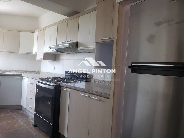 APARTAMENTO para Alquiler en Maracaibo - 4