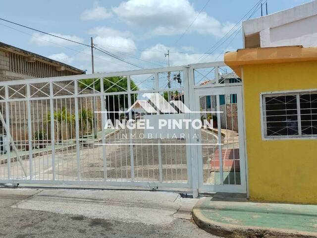 #5162 - CONJUNTO CERRADO para Alquiler en Maracaibo - V - 1