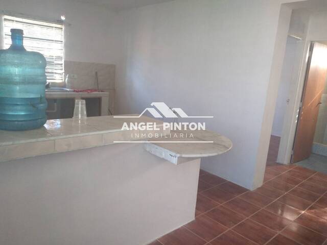 #5889 - CASA COMERCIAL para Venta en Ciudad Ojeda - V - 3