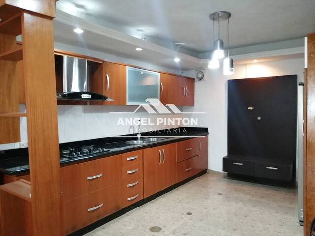 #5199 - CONJUNTO CERRADO para Venta en Maracaibo - V - 1