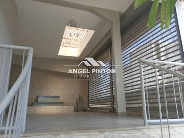 #5185 - EDIFICIO COMERCIAL para Venta en Maracaibo - V - 3