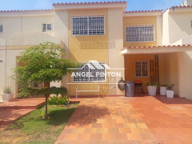 #7711 - CONJUNTO CERRADO para Venta en Maracaibo - V - 1
