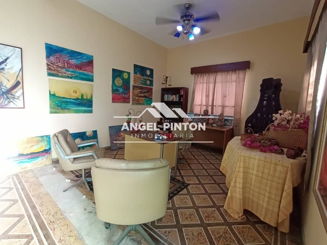#5915 - CASA COMERCIAL para Venta en Maracaibo - V