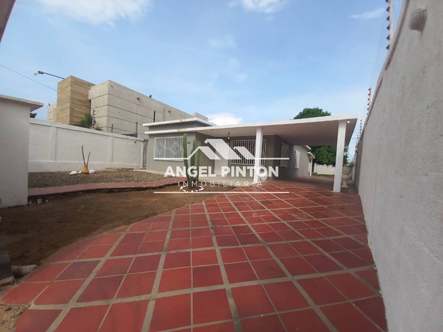 #3851 - CASA COMERCIAL para Venta en Maracaibo - V - 2