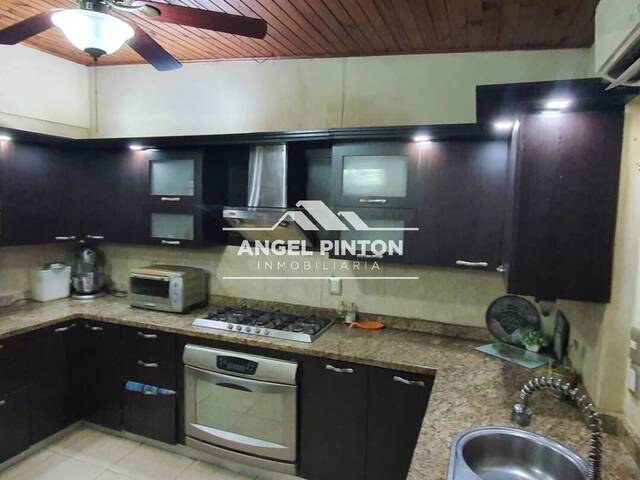 #5454 - CASA COMERCIAL para Alquiler en Maracaibo - V
