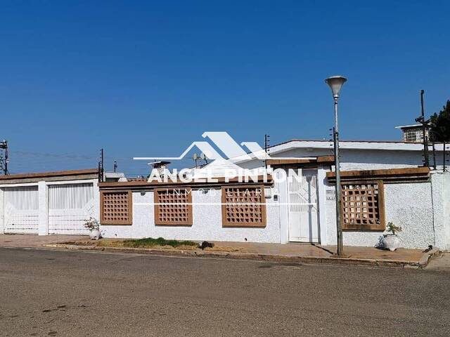 #8585 - CASA para Venta en Maracaibo - V