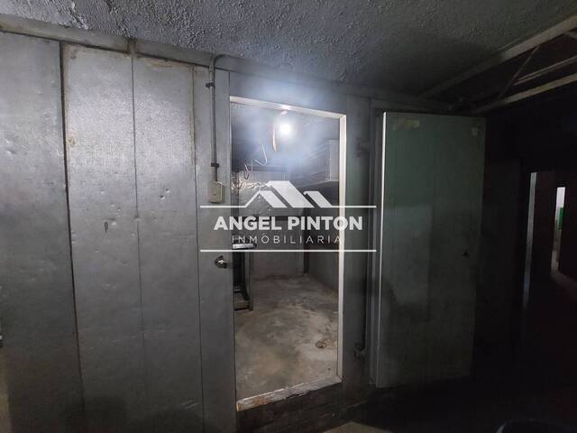 #11677 - LOCAL COMERCIAL para Venta en Maracaibo - V