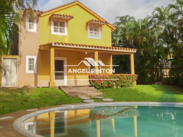 #5941 - CASA para Venta en Higuerote - M - 2