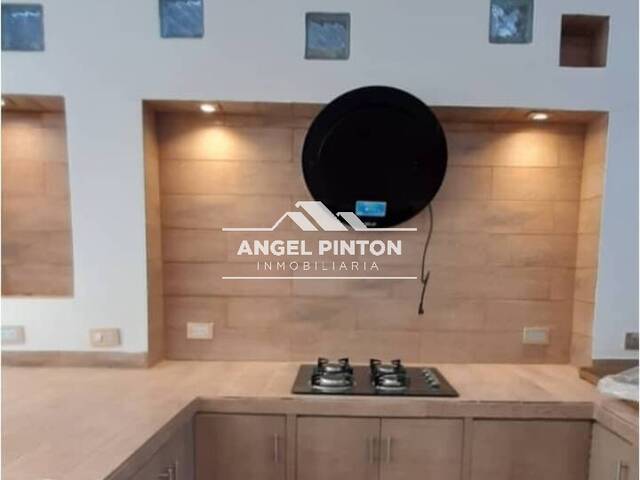 APARTAMENTO para Alquiler en Caracas - 5