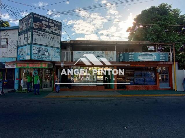 #6633 - CASA COMERCIAL para Venta en San Francisco - V