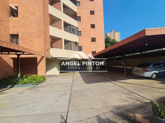 #0240 - APARTAMENTO para Alquiler en Maracaibo - V - 3