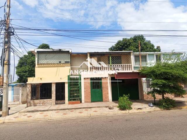 #7083 - CASA COMERCIAL para Venta en Maracaibo - V - 2