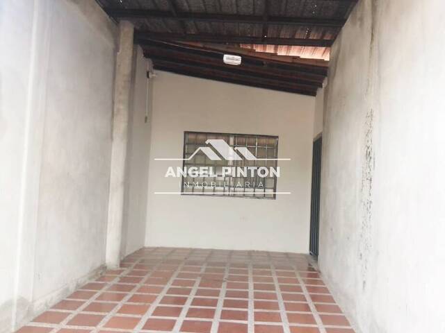#7104 - CASA para Alquiler en Araure - P - 1