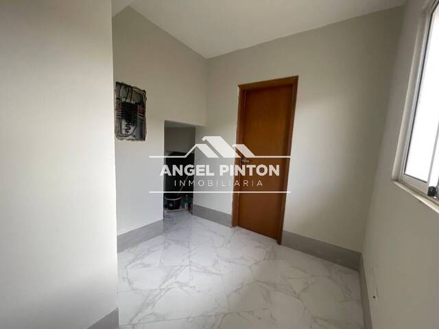 #7115 - CONJUNTO CERRADO para Venta en Maracaibo - V - 2
