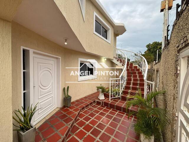 #20010 - CASA COMERCIAL para Venta en Maracaibo - V - 1