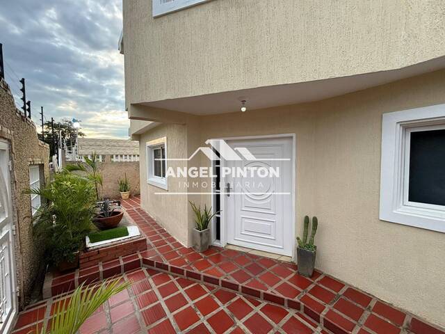 #20010 - CASA COMERCIAL para Venta en Maracaibo - V - 3
