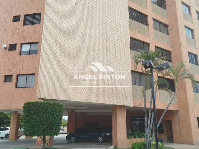 #7166 - APARTAMENTO para Alquiler en Maracaibo - V - 1