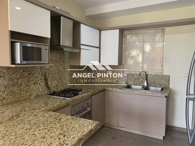 #8033 - APARTAMENTO para Alquiler en Maracaibo - V - 2