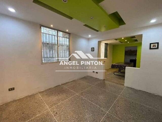 #7320 - CASA COMERCIAL para Venta en Maracaibo - V - 3