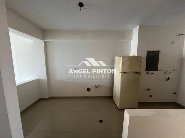 #03011 - APARTAMENTO para Venta en Maracaibo - V - 3