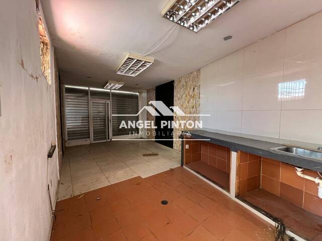 #7333 - CASA COMERCIAL para Venta en Maracaibo - V - 2