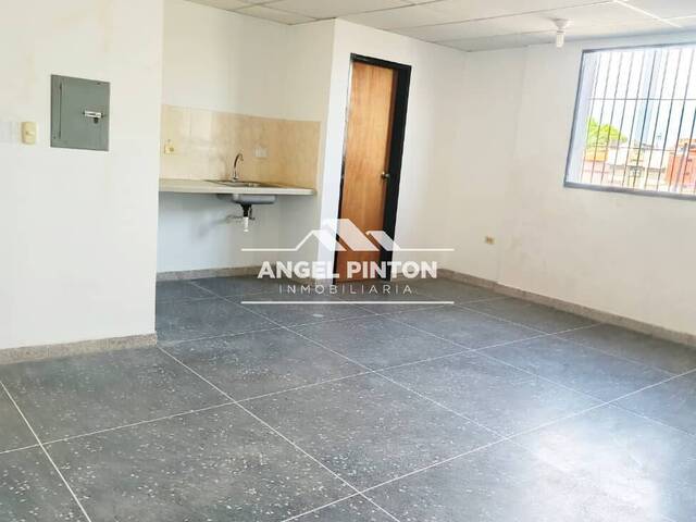 #7357 - CONSULTORIO para Alquiler en Acarigua - P - 3
