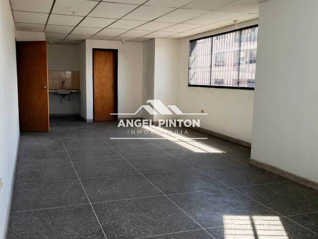#7359 - CONSULTORIO para Alquiler en Acarigua - P - 1